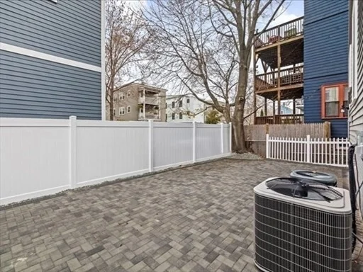 17 Cameron Ave, North Cambridge