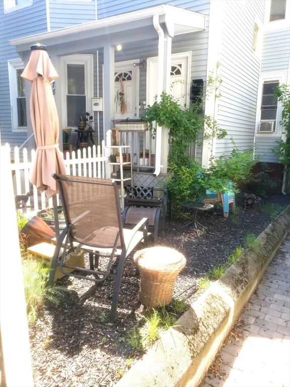 478 Medford St, Somerville