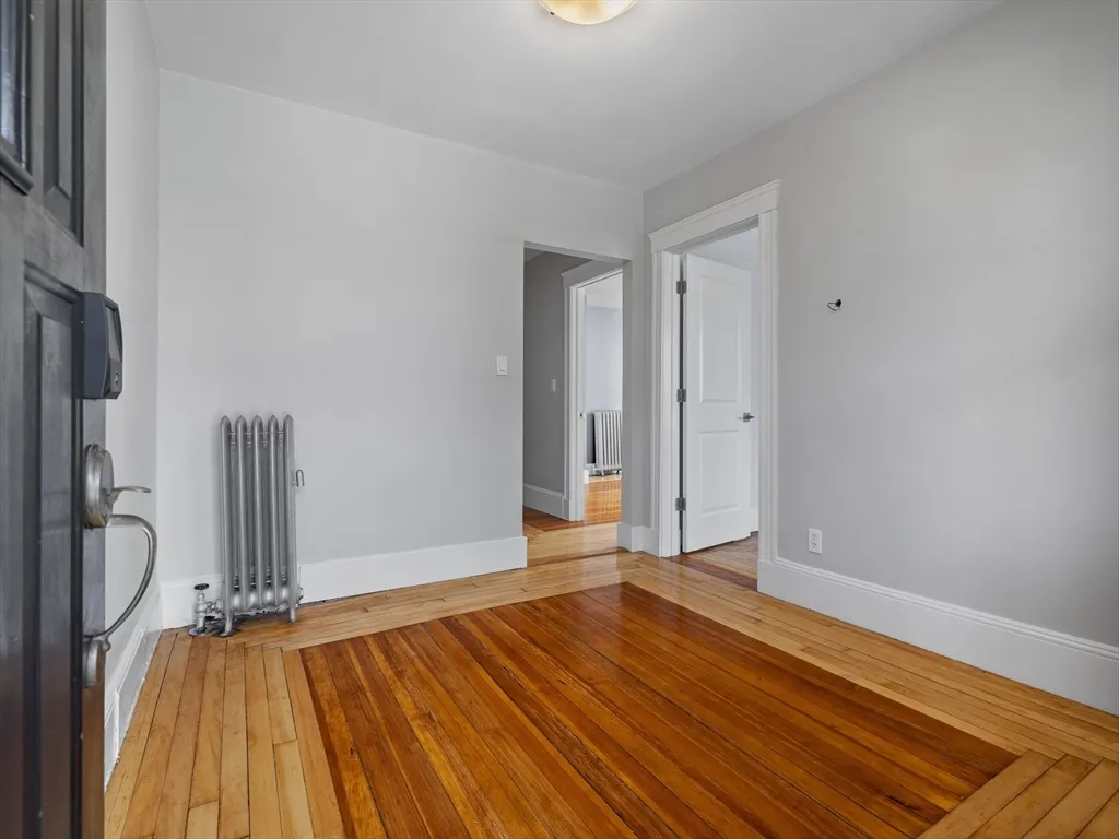 16 Windsor Rd, Tufts University