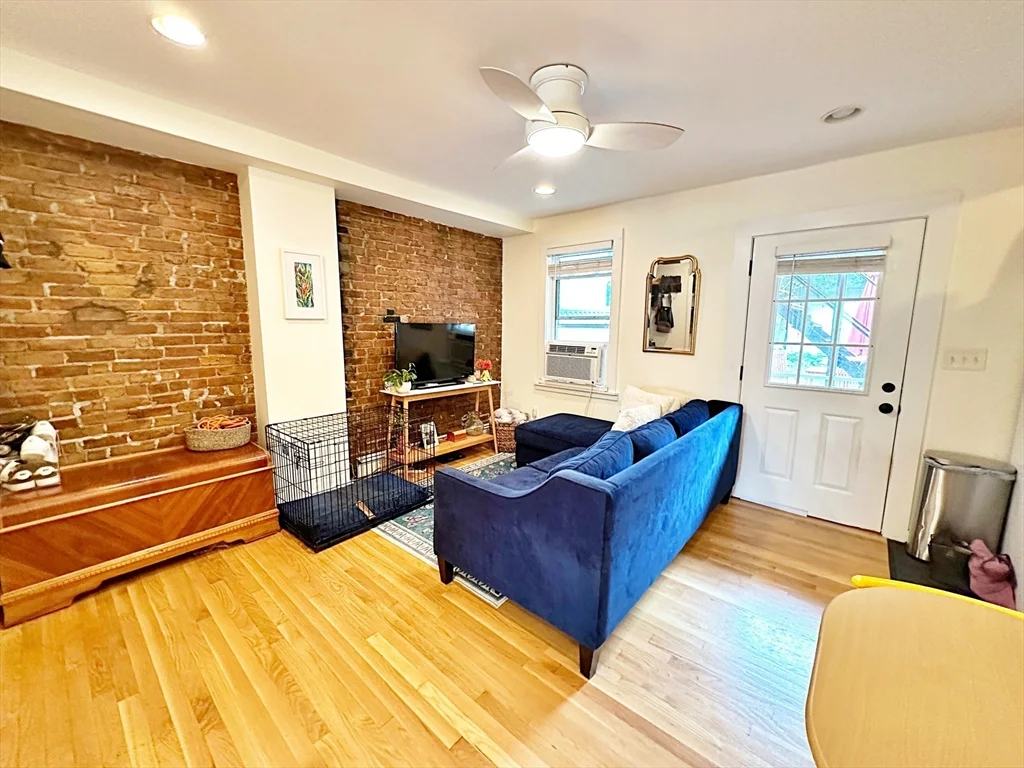 187 Everett St, East Boston