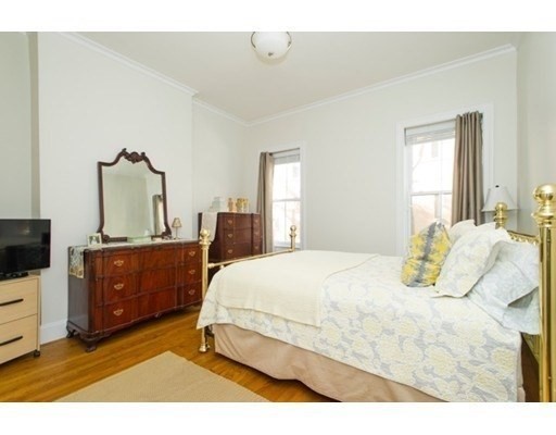 37 Mt Vernon St, Charlestown
