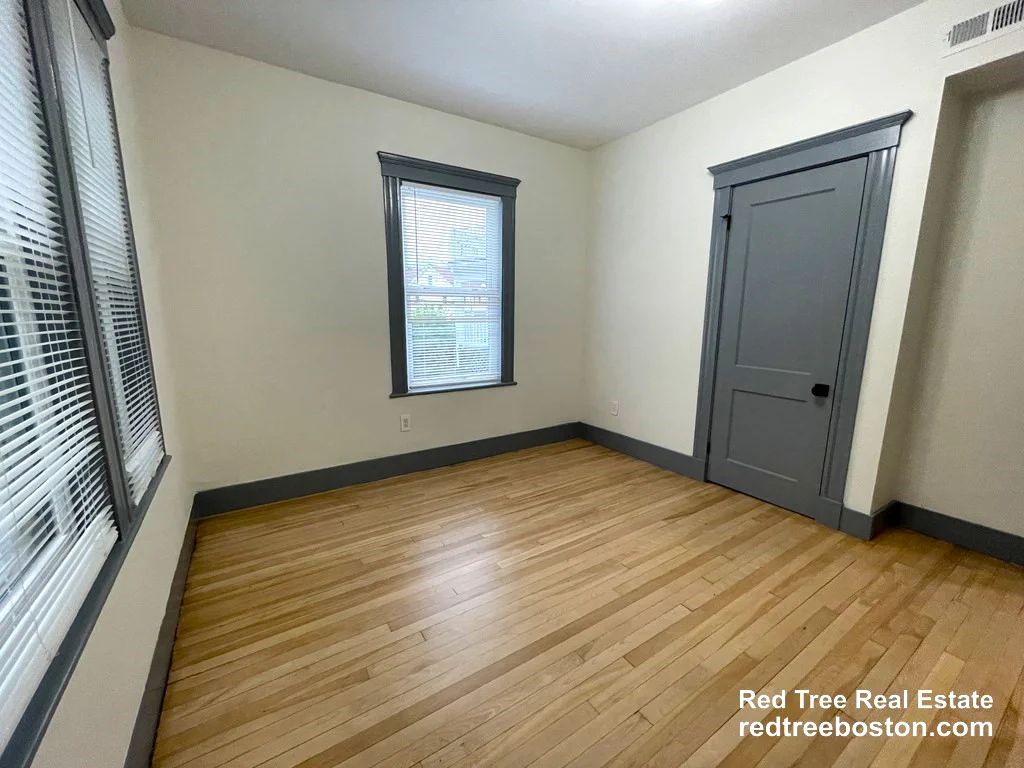 41 Long Ave, Brighton