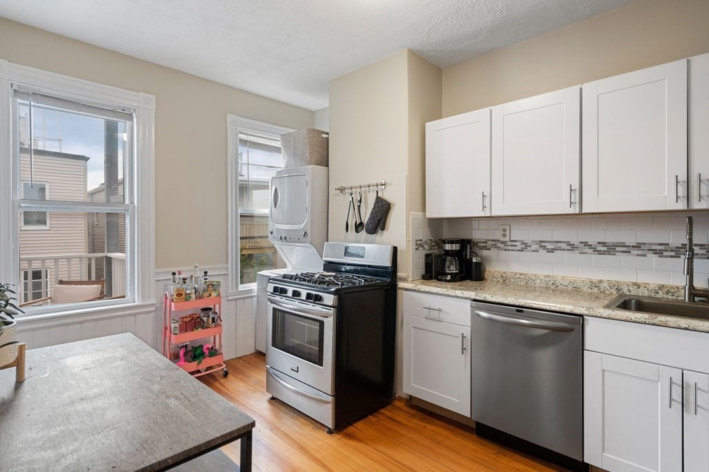 161 N St, South Boston