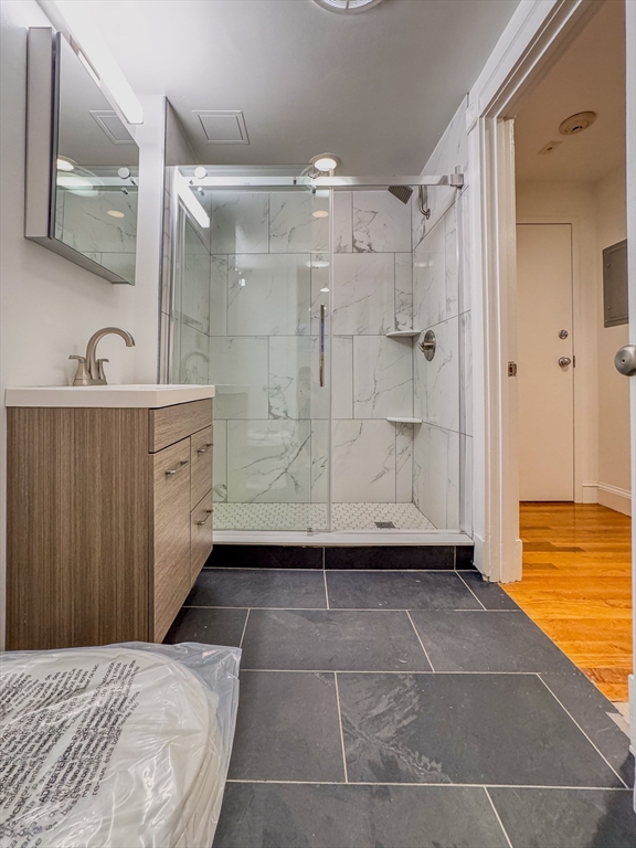 195 Commonwealth Ave, Back Bay