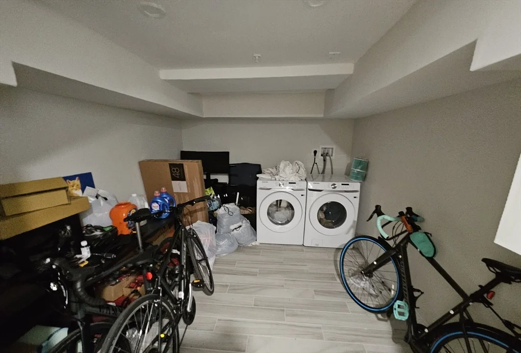 9 Everett St, Allston