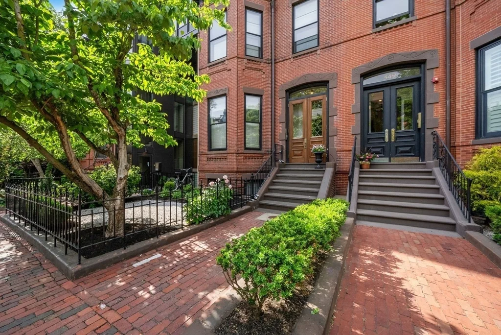 349 Marlborough St, Back Bay