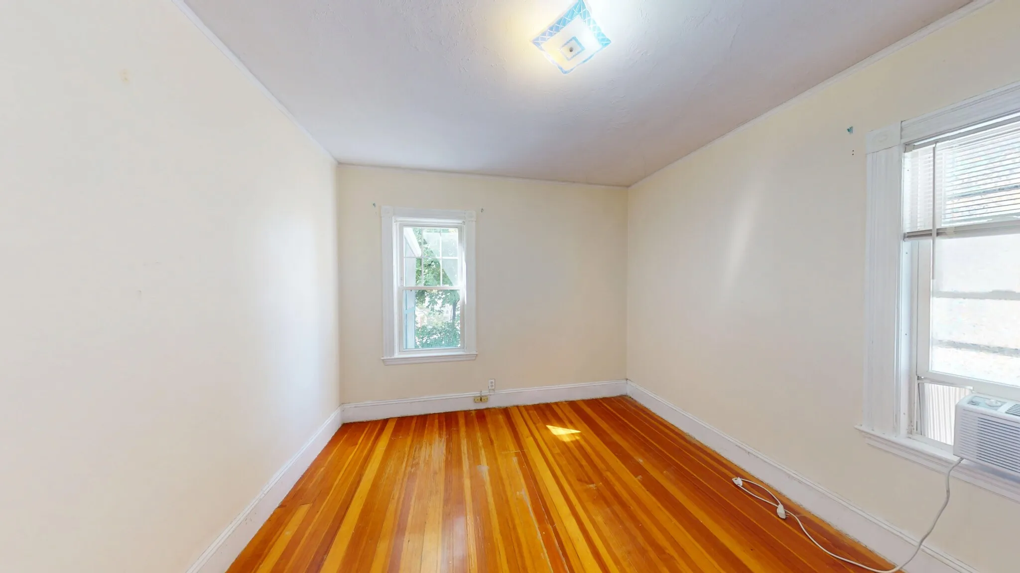 98 Westbourne Terr, Washington Square