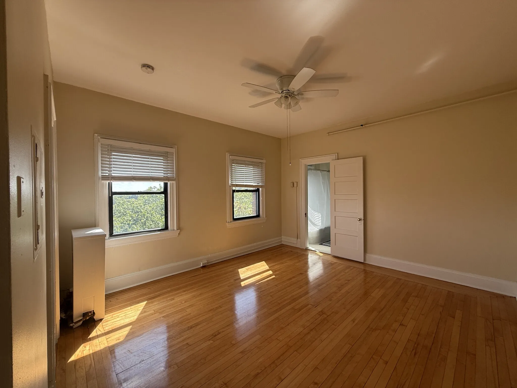 1470 Beacon St, Corey Hill