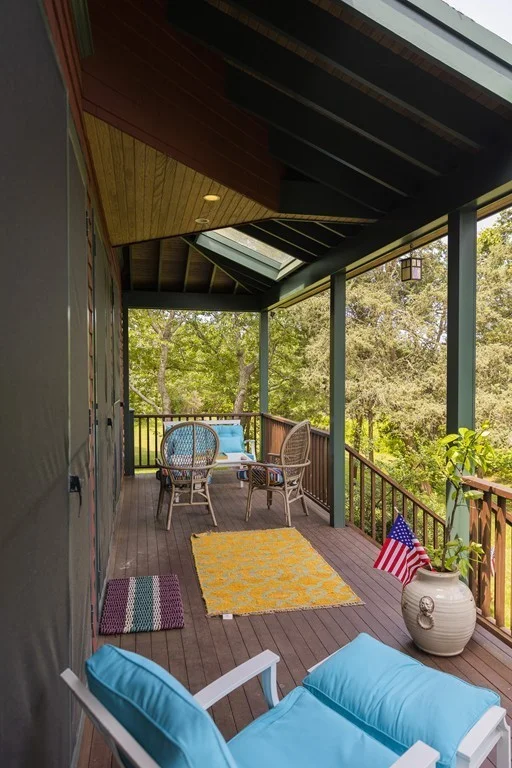 101 Associates Rd, Chapaquoit