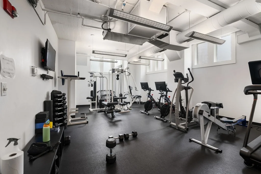 210 South St, Leather District