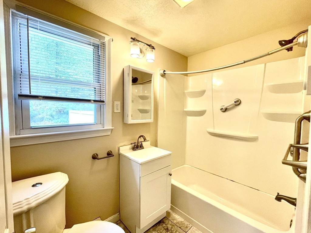 25 Conant St, Bridgewater