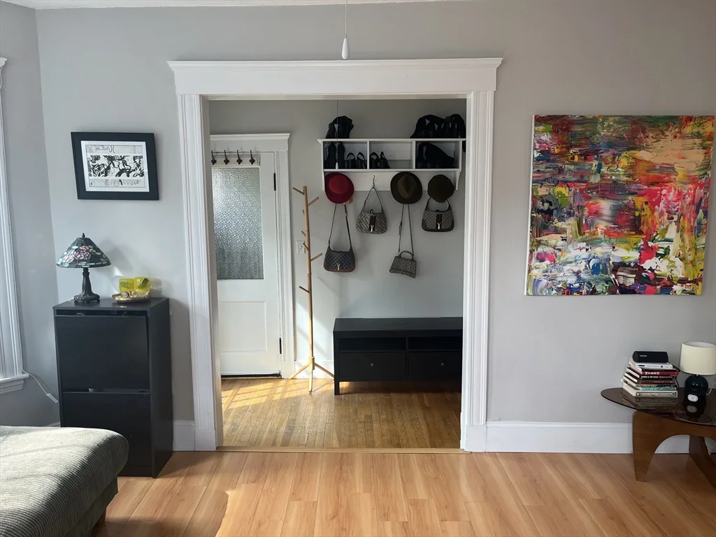 15 Parkton Rd, Jamaica Plain