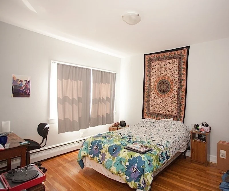 18 Murdock, Ball Square