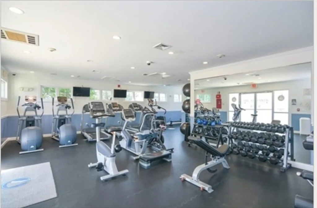 10 Seaport Dr, Quincy