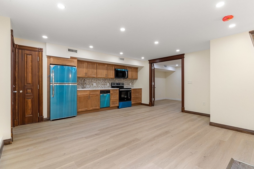 198 Beacon St, Back Bay