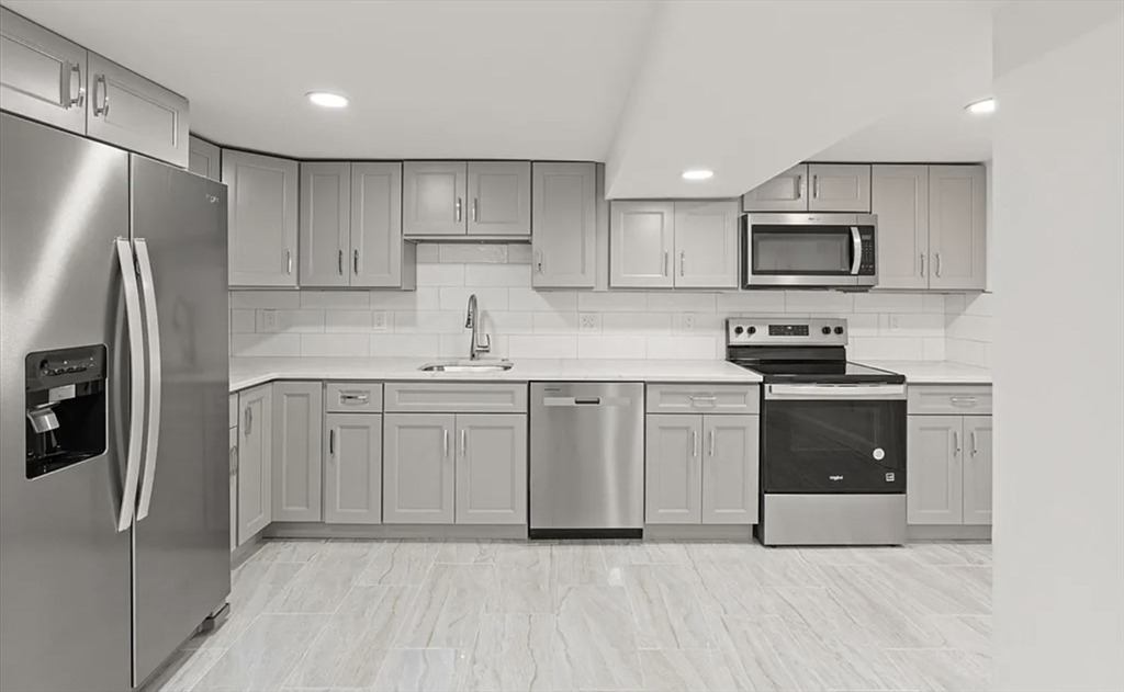 320 Malden St, Revere