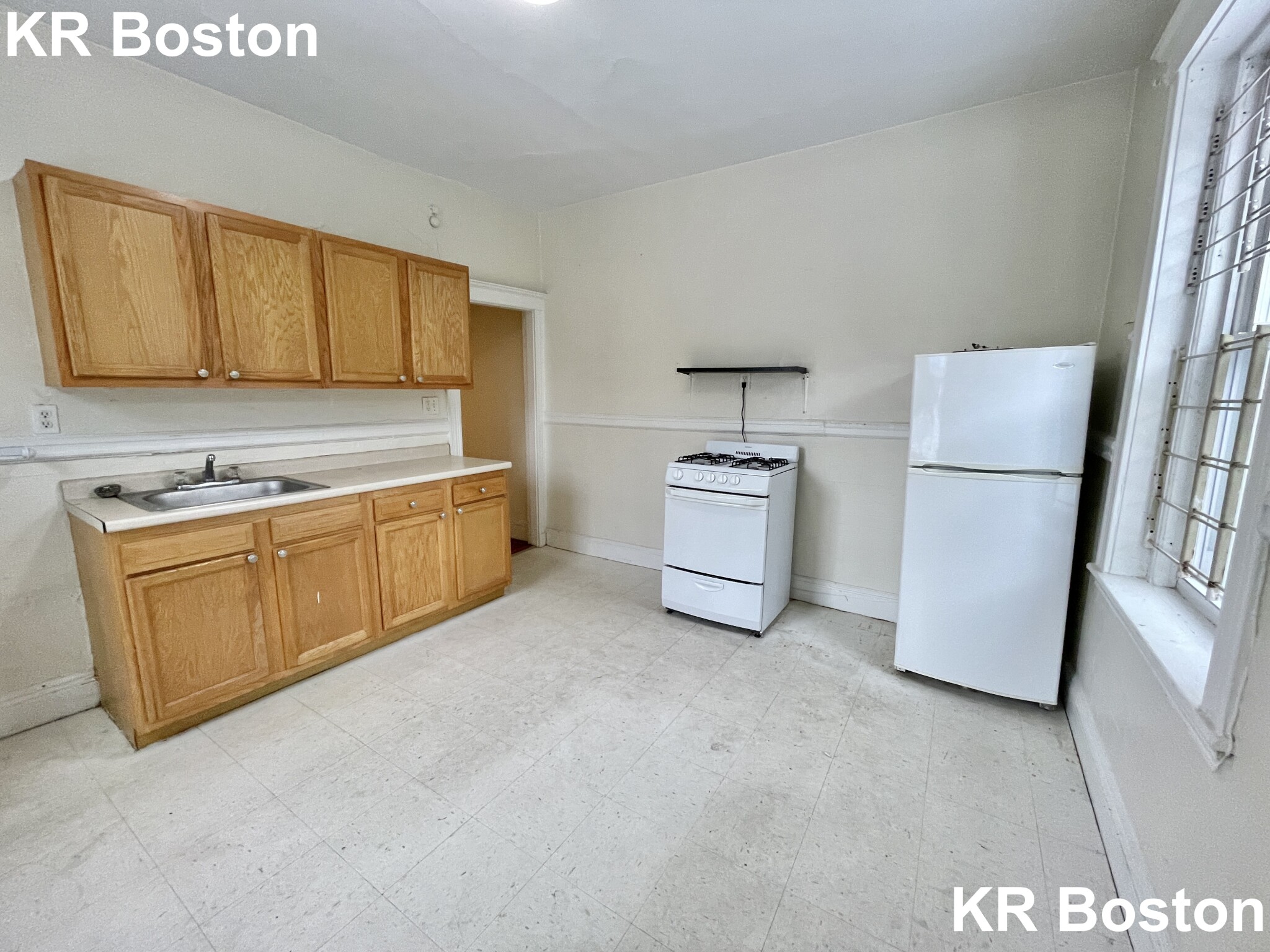 1 bed, 1 bath apartment for rent at 9 Egremont Rd Unit 2., Brighton — photo 4 of 5