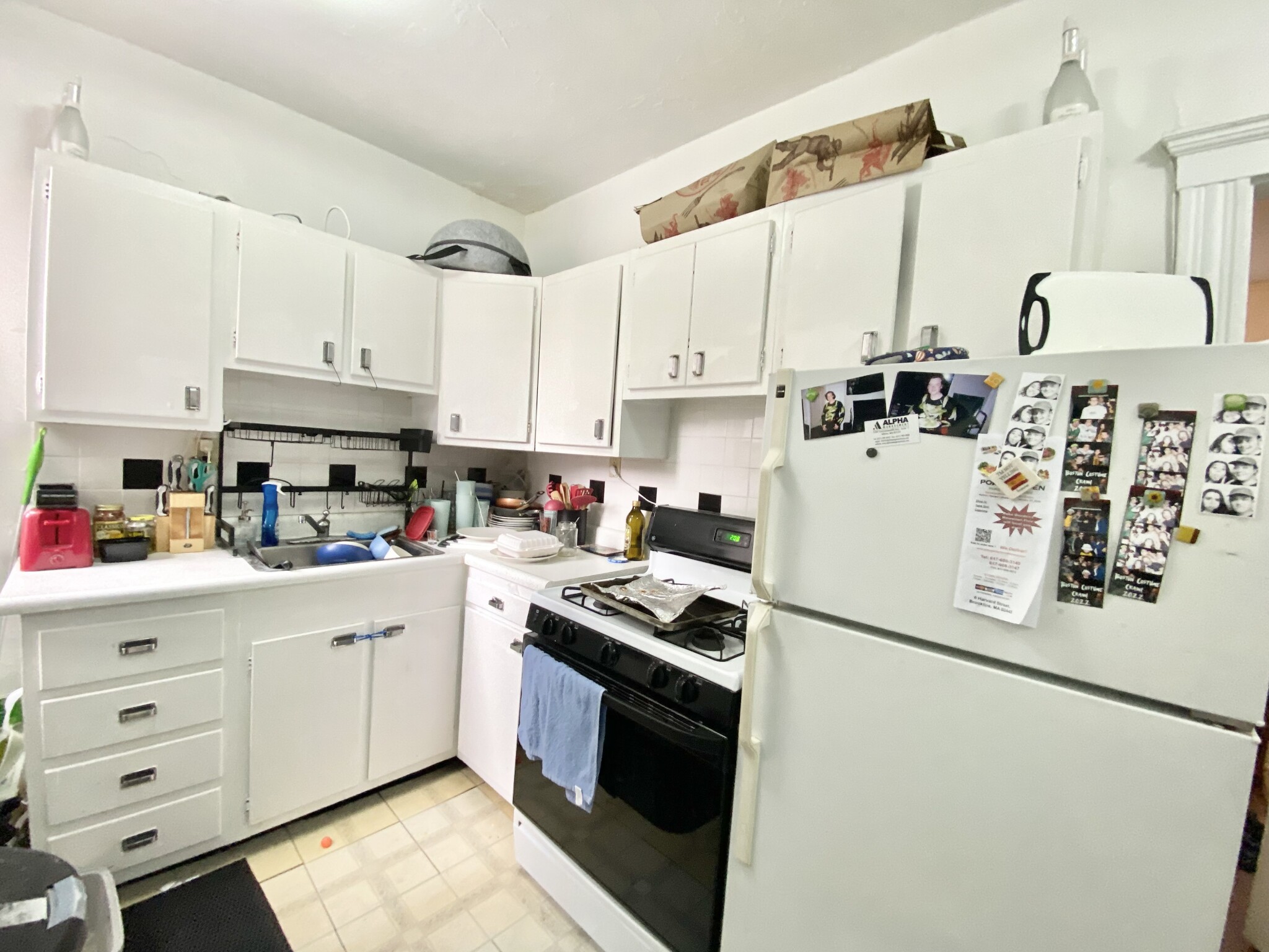 1 bed, 1 bath apartment for rent at 9 James St Unit 5, Coolidge Corner — photo 2 of 3