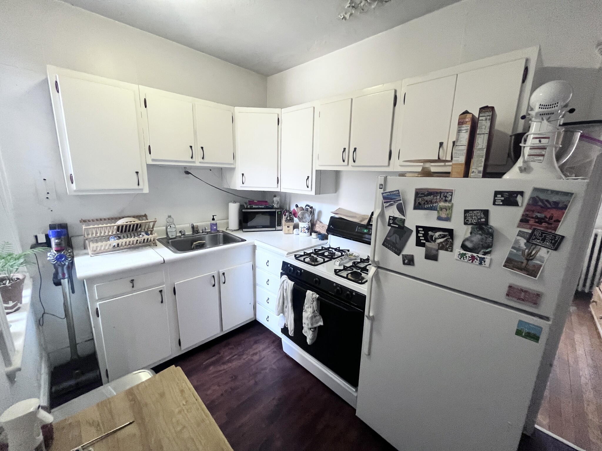 1 bed, 1 bath apartment for rent at 9 James St Unit 1, Longwood — photo 2 of 3