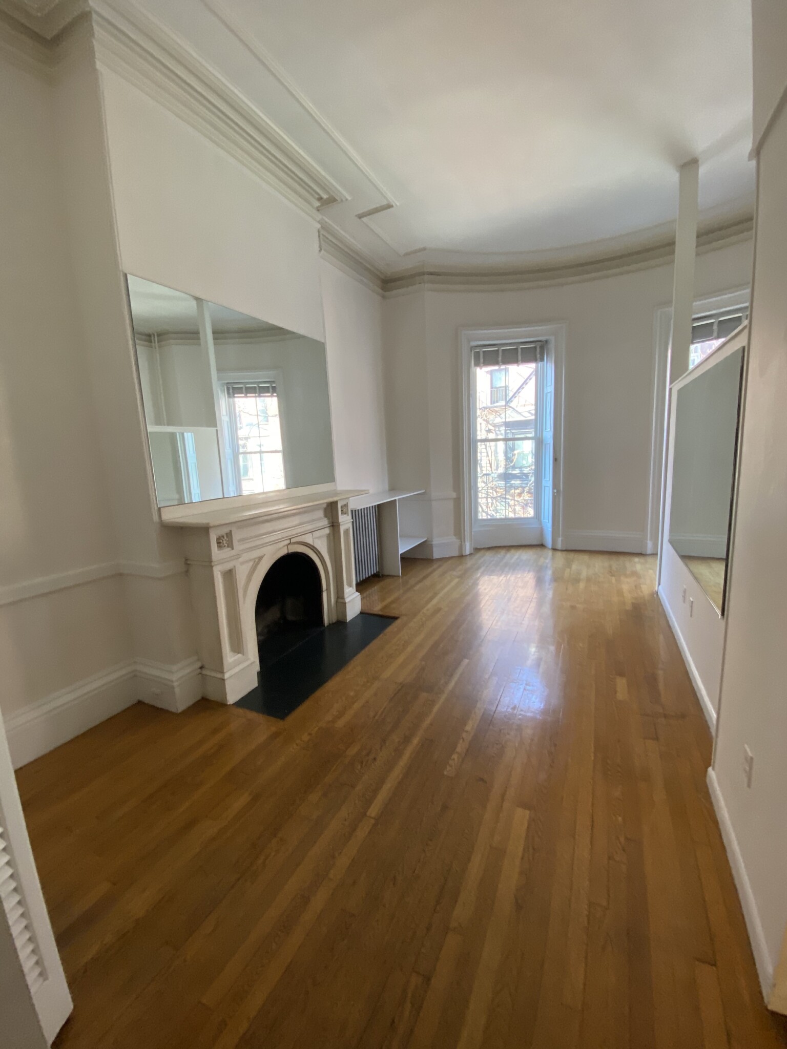 Studio bed, 1 bath apartment for rent at 9 Marlborough Unit 22, Back Bay — photo 1 of 13