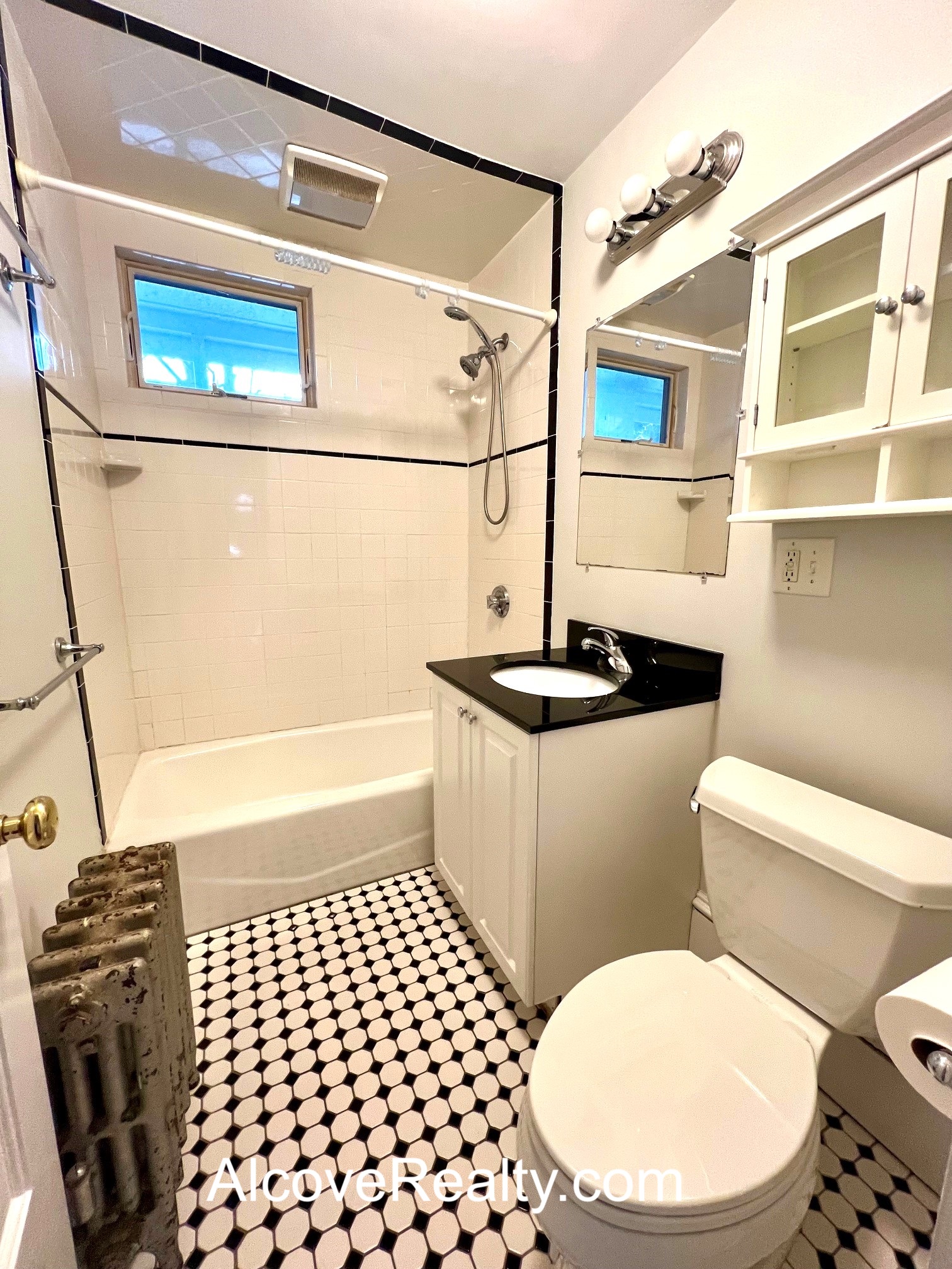 13 Farragut Ave, West Somerville