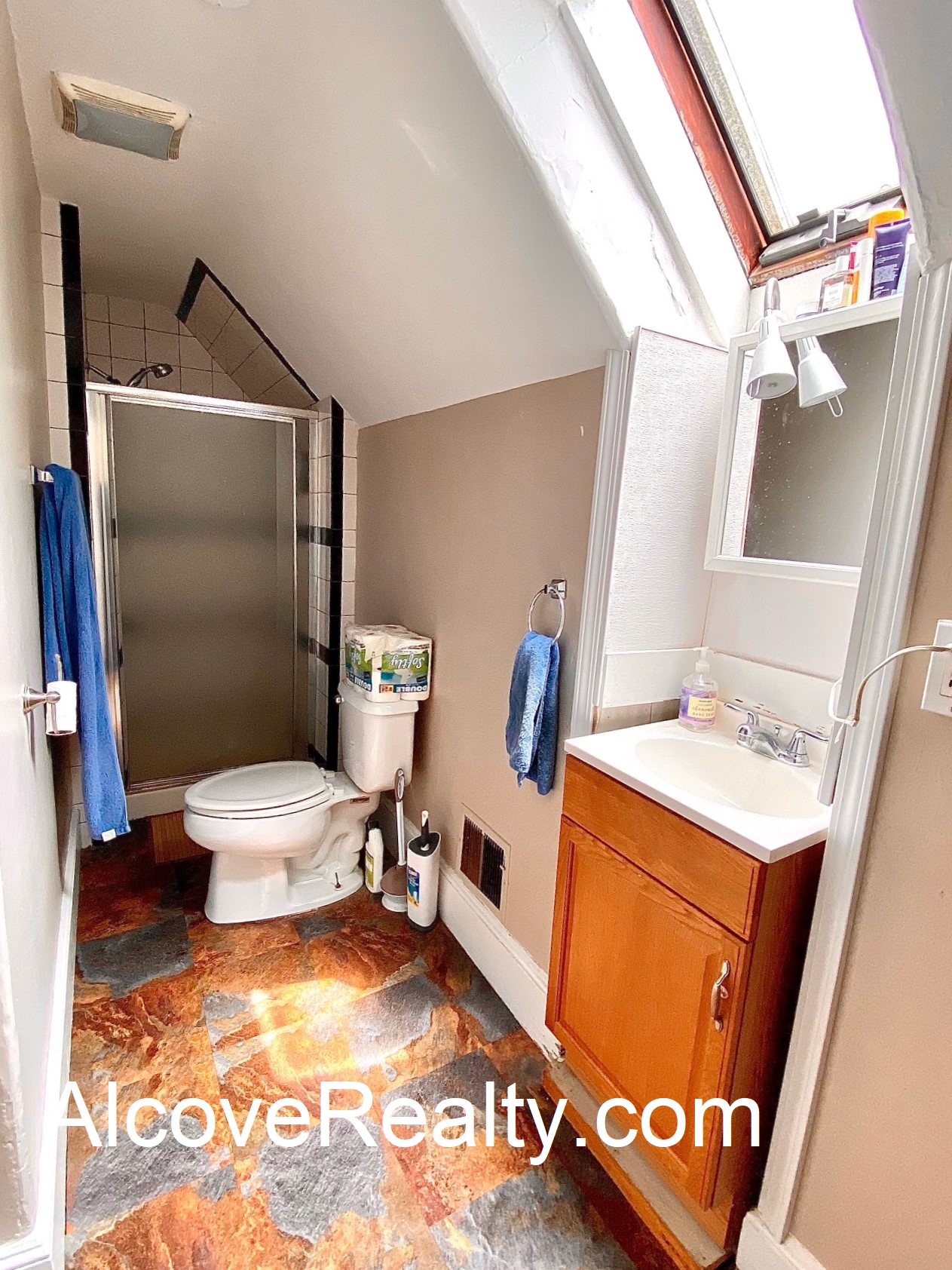 1 bed, 1 bath apartment for rent at 68 Richdale Ave Unit 3, Neighborhood Nine — photo 9 of 10