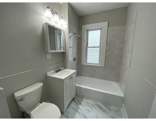 4 bed, 1 bath apartment for rent at 38 Bellevue St Unit 3, Dorchester — photo 8 of 11