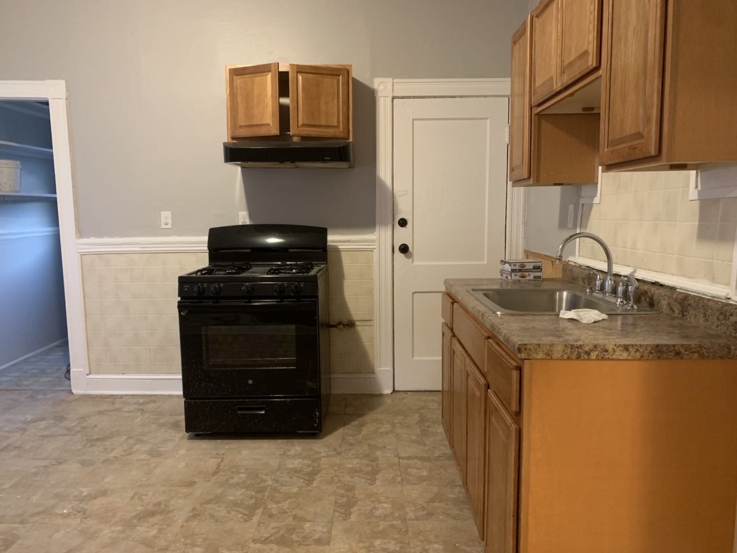 4 bed, 2 bath apartment for rent at 48 Havelock St Unit 3, Dorchester — photo 8 of 10