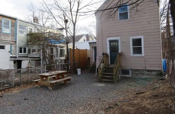 2 bed, 1 bath apartment for rent at 354 Hurley St Unit T, East Cambridge — photo 9 of 10