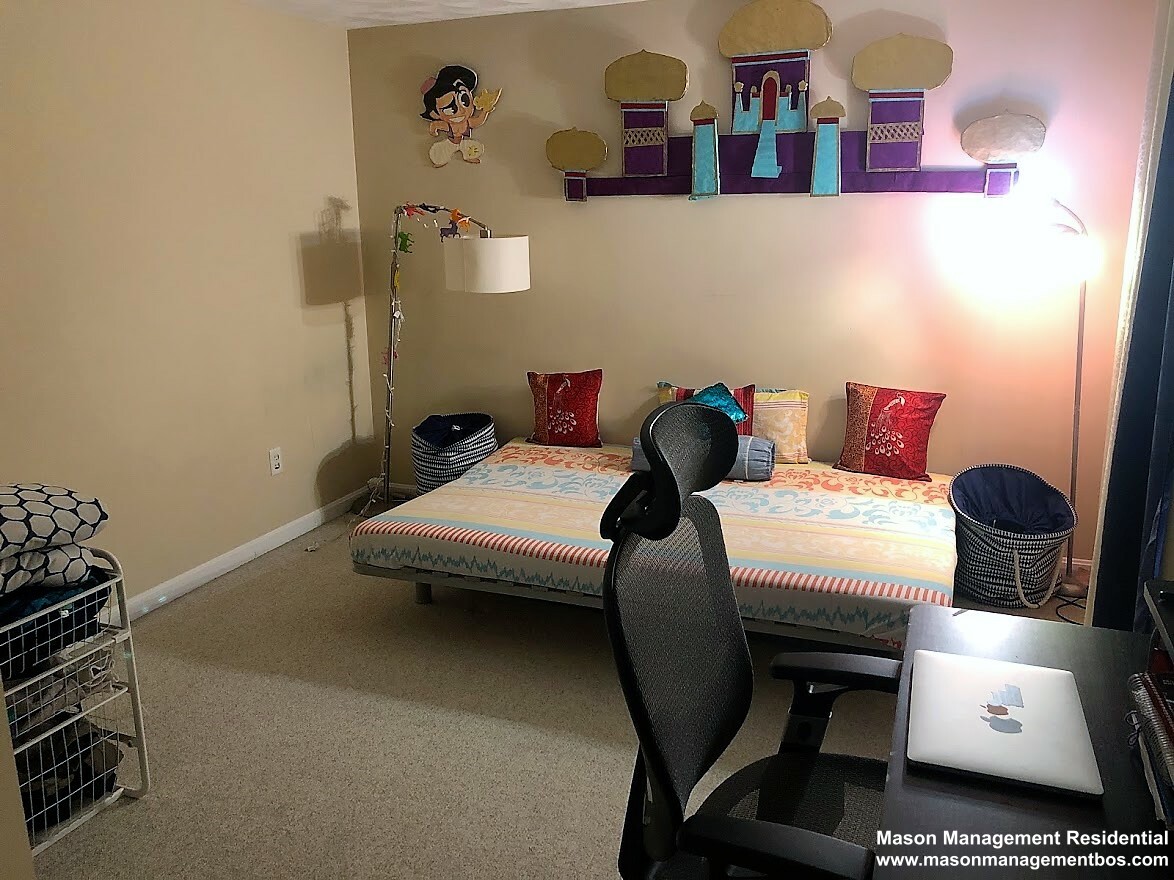 12 Ship Ave, Medford