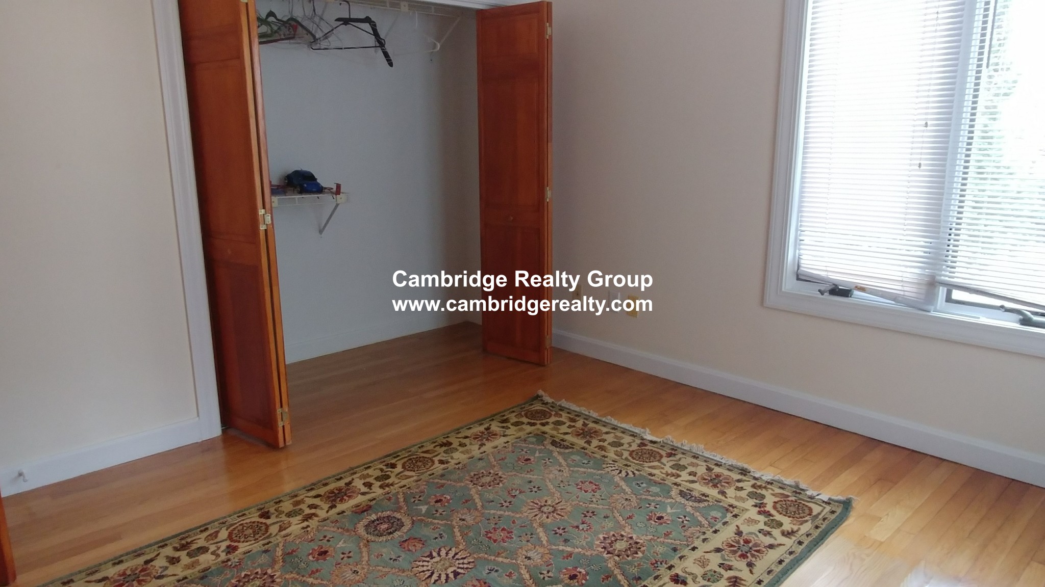 5 bed, 2 bath apartment for rent at 114 Yorktown St Unit 1, Davis Square — photo 9 of 13