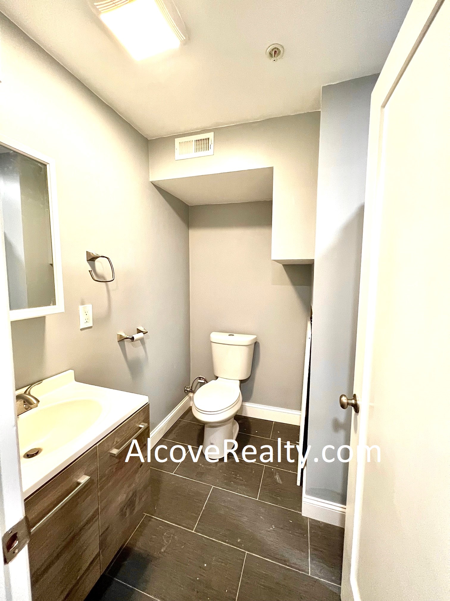 2 bed, 1 bath apartment for rent at 303 Beacon St Unit G, Porter Square — photo 9 of 10