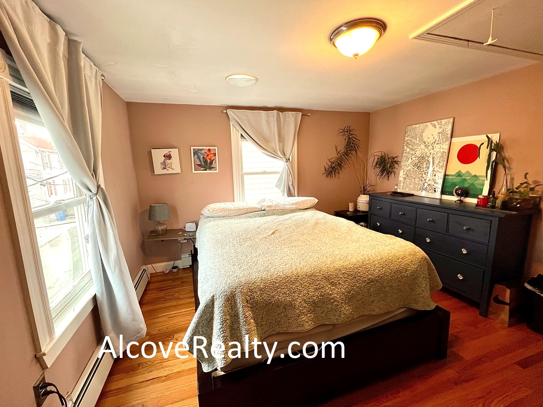 2 bed, 1.5 bath apartment for rent at 12 Fisk Ave Unit 1, Magoun Square — photo 9 of 12