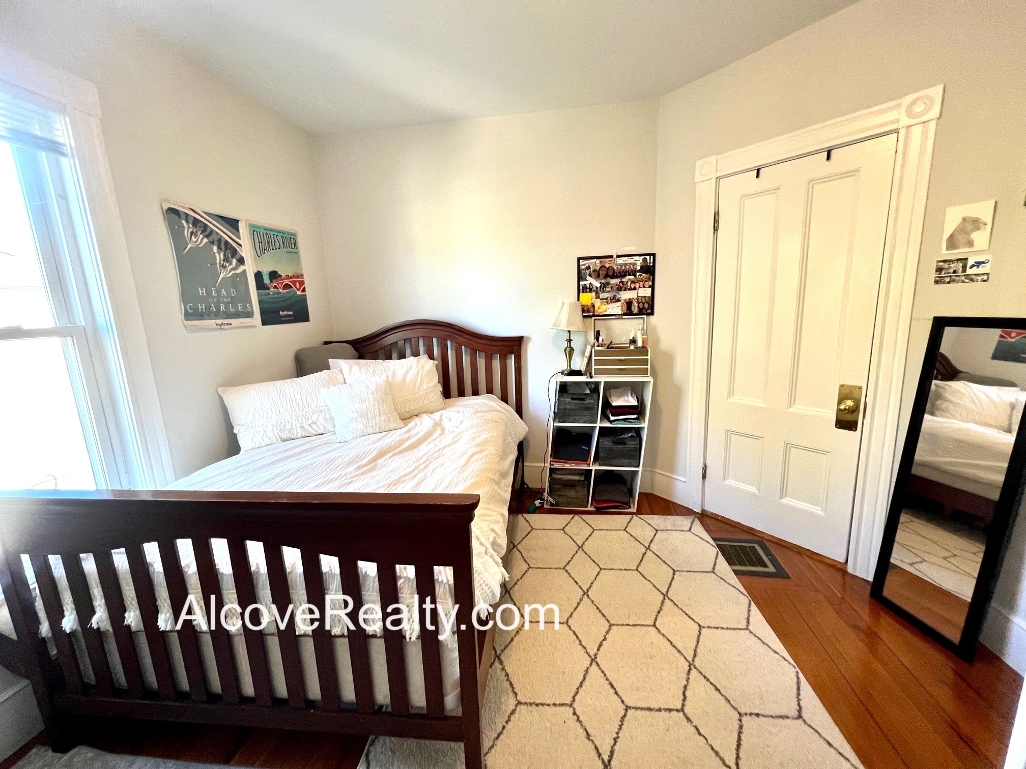 4 bed, 1 bath apartment for rent at 69 Davis Sq Unit 3, Davis Square — photo 9 of 18