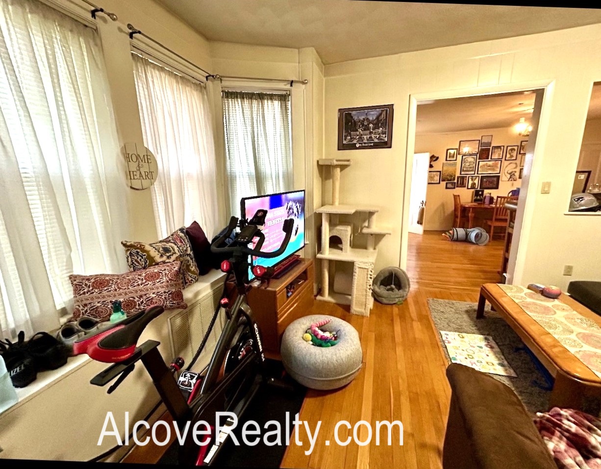 1 bed, 1 bath apartment for rent at 29 Cherry St Unit 1, Davis Square — photo 9 of 15