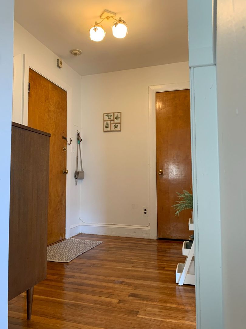 Studio bed, 1 bath apartment for rent at 87 Winthrop Shore Dr Unit 3A, Winthrop — photo 7 of 10