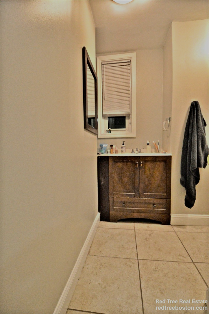 201 Hillside St, Mission Hill