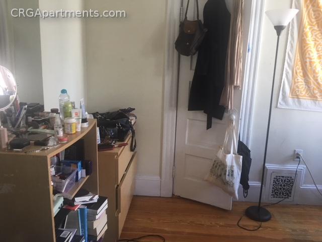 4 bed, 1.5 bath apartment for rent at 24 Harold St Unit 3T, Ward Two — photo 9 of 12