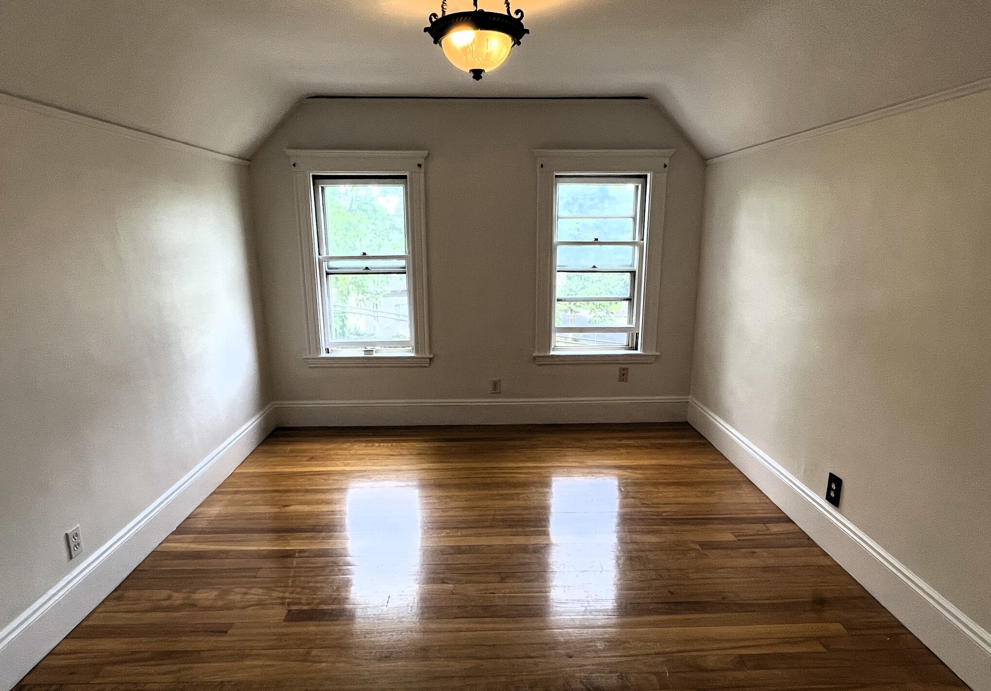 3 bed, 2 bath apartment for rent at 346-348 Belmont St Unit 2T, Watertown — photo 7 of 9