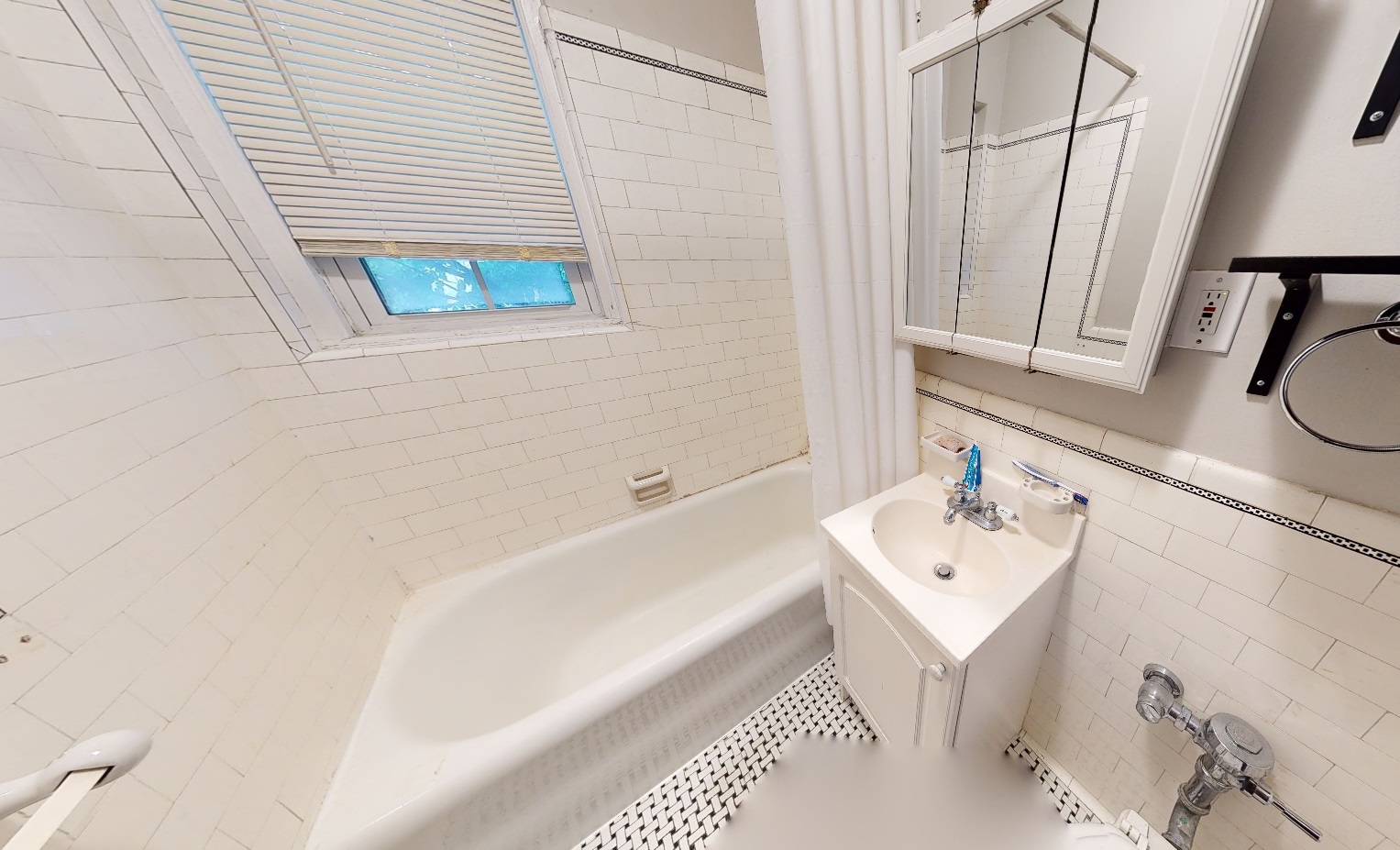 1 bed, 1 bath apartment for rent at 119 College Ave Unit 2T, Powder House Square — photo 9 of 9