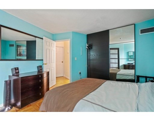 2 bed, 1.5 bath apartment for rent at 357 Commercial St Unit 302, Waterfront — photo 20 of 25