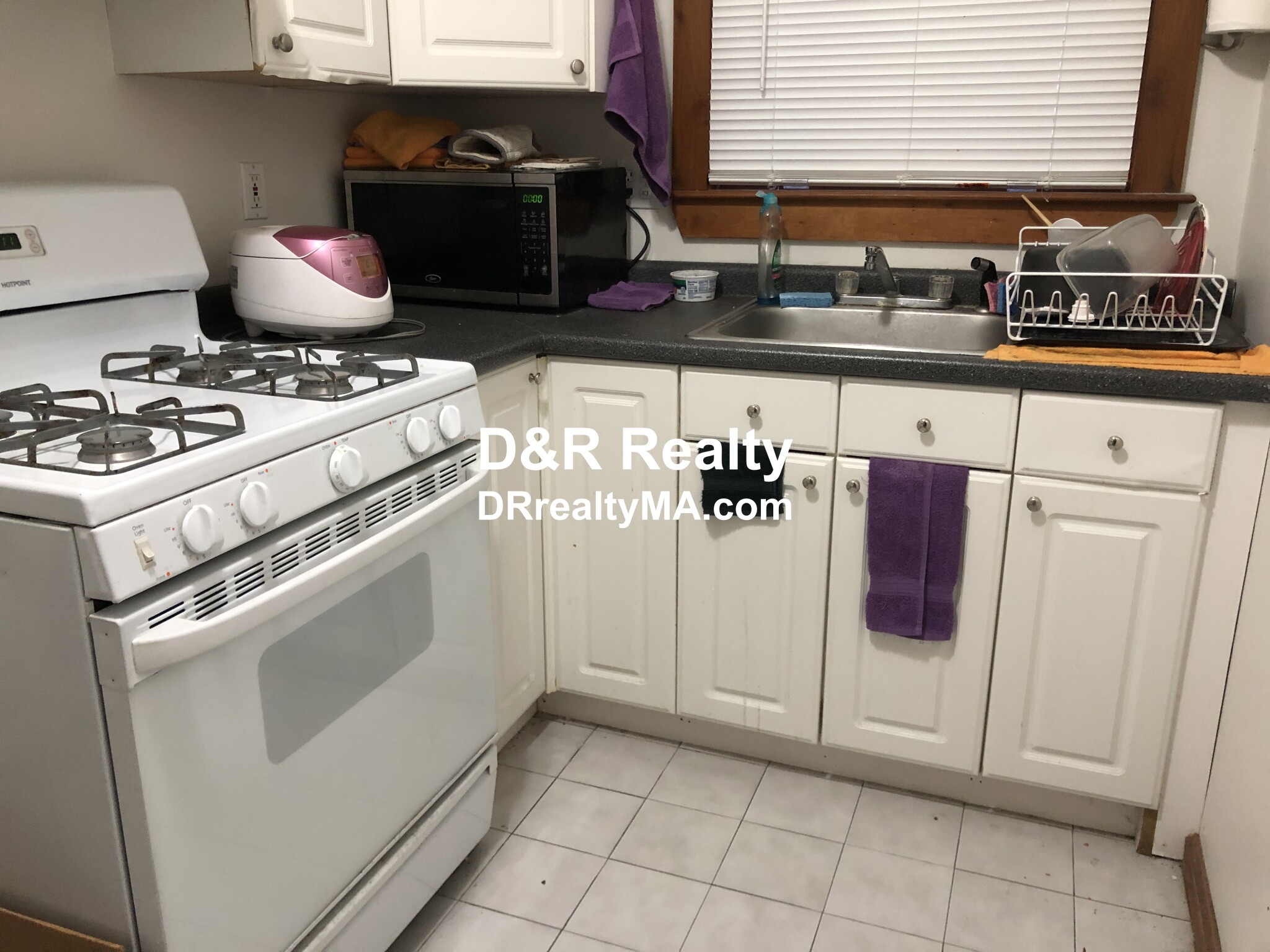2 bed, 1 bath apartment for rent at 64 Hancock Unit 4, Mid Cambridge — photo 1 of 13