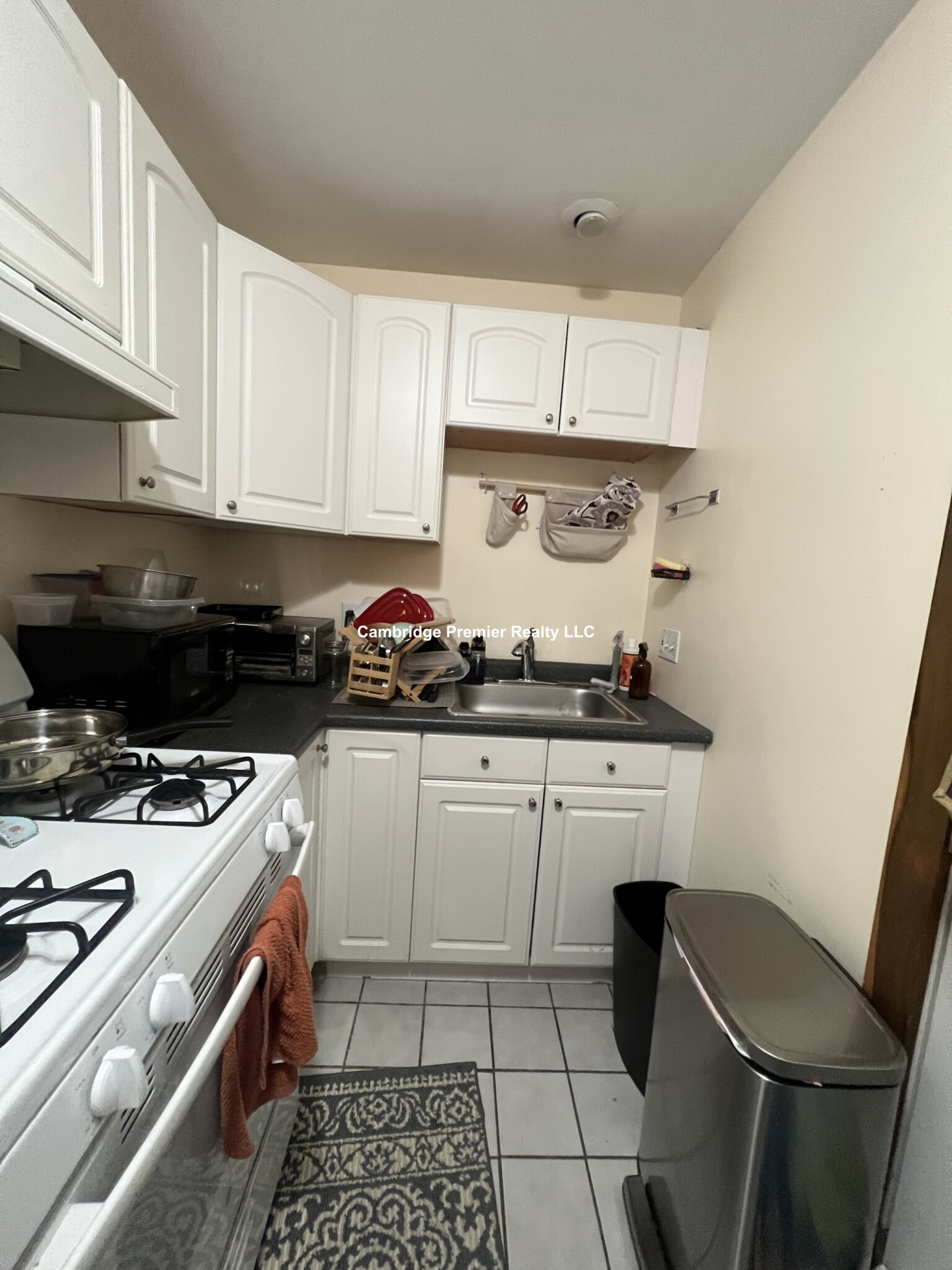 2 bed, 1 bath apartment for rent at 90 Hancock St Unit 3, Mid Cambridge — photo 5 of 12