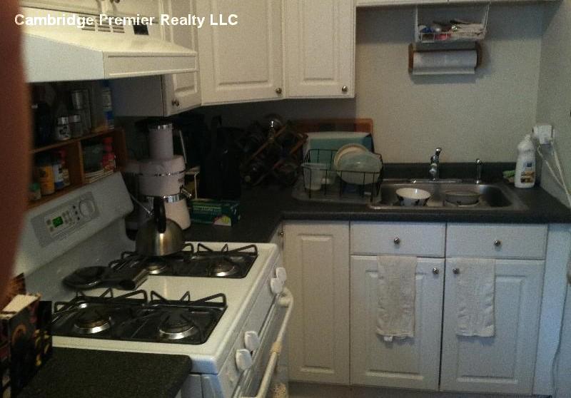 3 bed, 2 bath apartment for rent at 90 Hancock St Unit 2, Mid Cambridge — photo 5 of 19