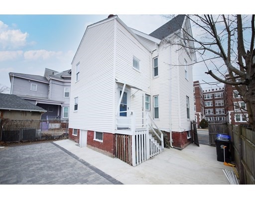 4 bed, 2 bath apartment for rent at 96 Washington St Unit 2, Malden — photo 17 of 18
