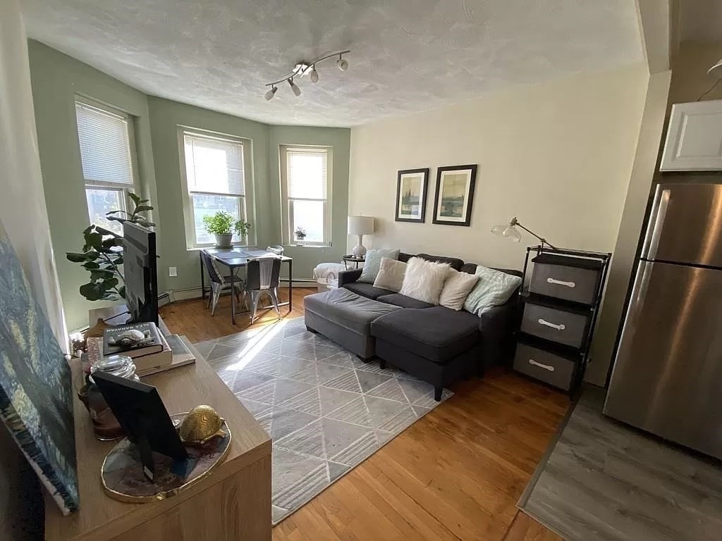 1665 Commonwealth Ave, Brighton