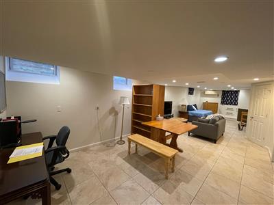 88 Park Ave, Strawberry Hill