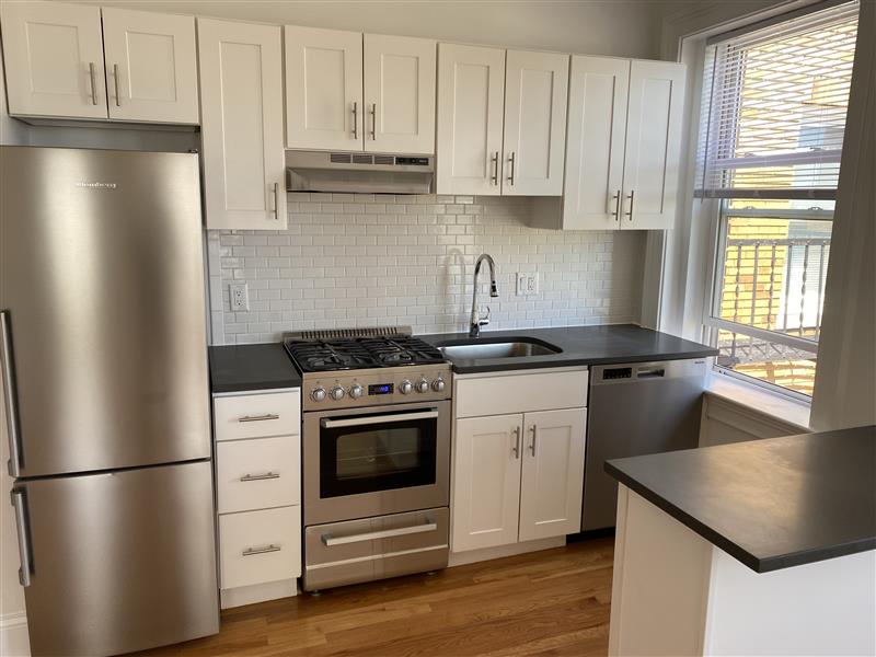 172 Maple St, Malden