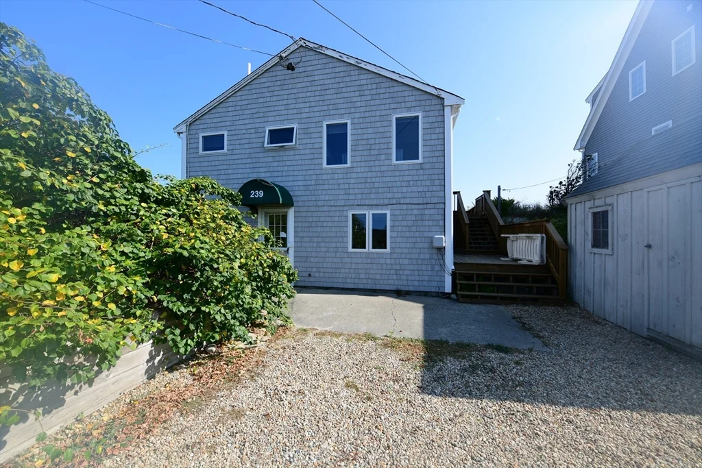 239 Phillips Rd, Sandwich