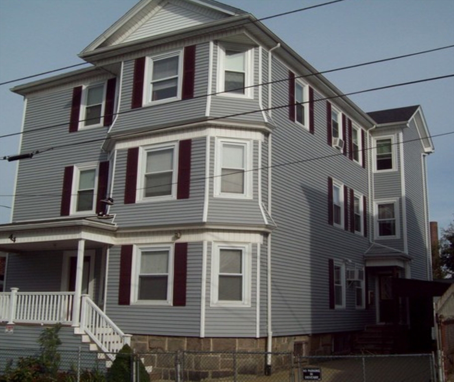 44 Crawford St, Fall River